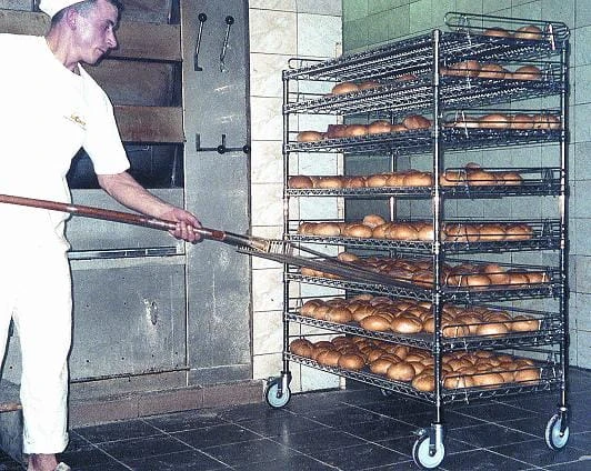 Wózek piekarniczy do studzenia bułek szer. 122 cm